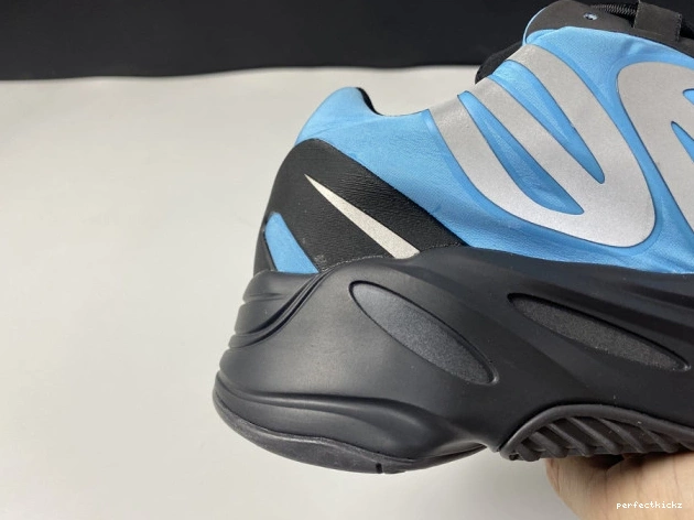 GZ3079 Yeezy MNVN Boost 'Bright 700 ADIDAS Cyan' 0715